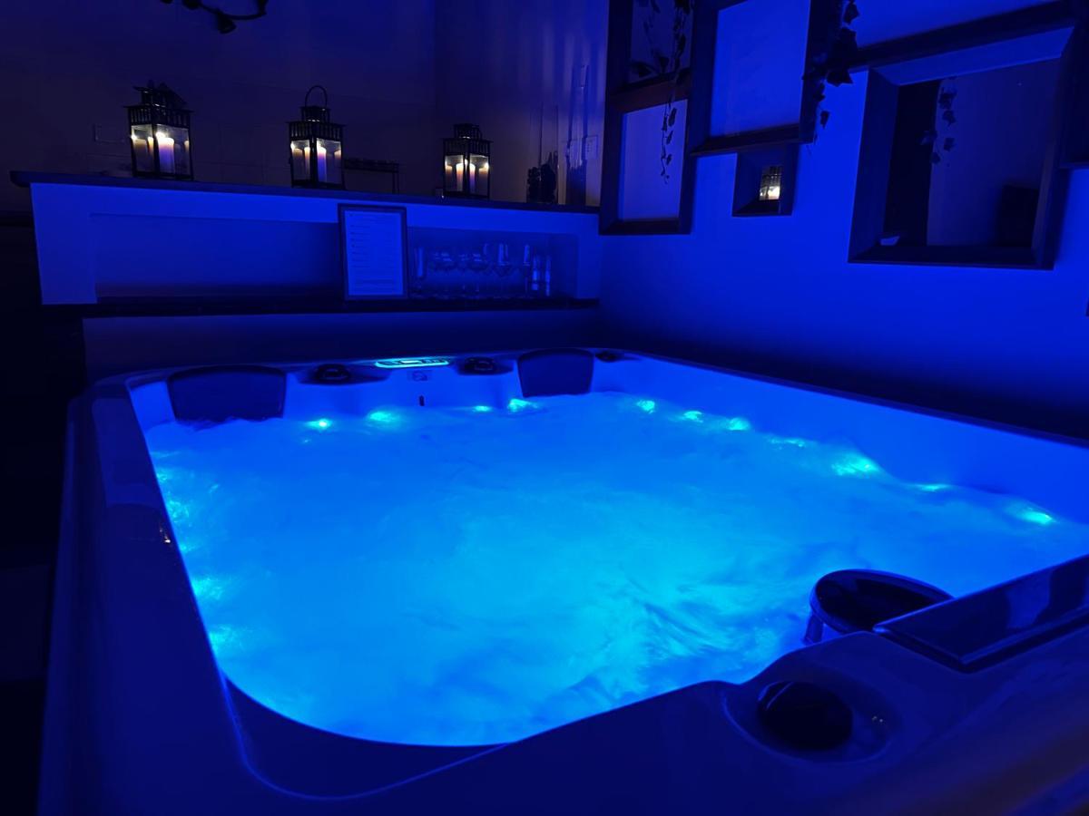 Relax Nella Jacuzzi In Toscana Colle di Val d'Elsa Exterior foto
